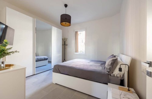 Cirenaica Apartment | "Bentivogli 66" Apartment