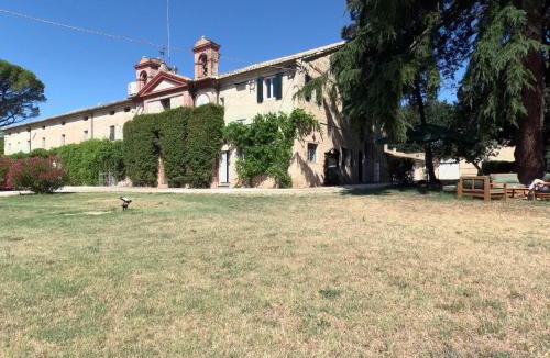 Treia Apartment | L'Appartamento, Casa del Fattore, Villa Luzi con AC e Piscina Pubblica