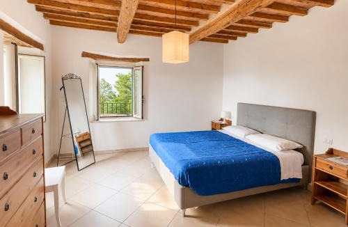 Monte Fabbri Apartment | Foxes house