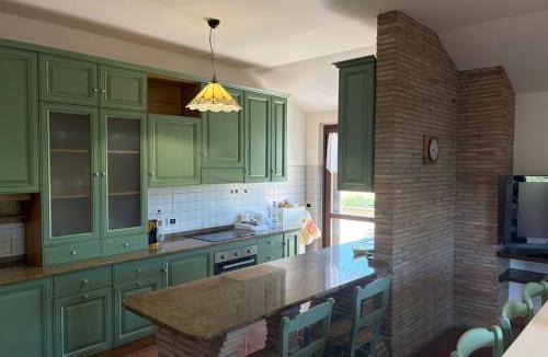 Mombaroccio Apartment | Appartamento Panoramico in Casale - 15 min Fano