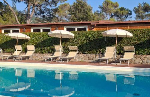 Pomaia Apartment | Appartamento Pomaia Resort con Giardino privato e piscina condominiale