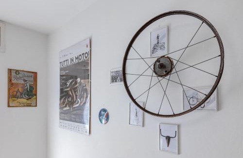 Pisa Apartment | The BrightSide Pisa, Family & Friends Flat with 2 Bathrooms, Balconies & Moto Garage