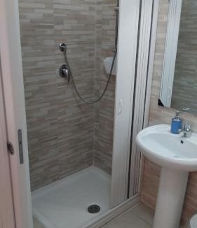 Contrada Pantano d'Arci Bed & Breakfast | CATANIA AIRPORT ROOM BAGNO PRIVATO iN CAMERA