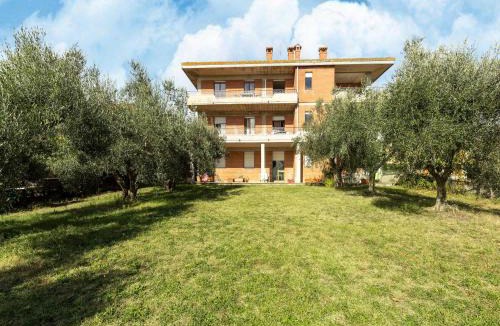 Tuoro sul Trasimeno Apartment | Home in Tuoro sul Trasimeno near Lago Trasimeno