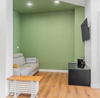 Cinecitta Apartment | Casa vacanze Delina - Parco degli Acquedotti - metro A