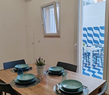 Altamura House | Blue wave