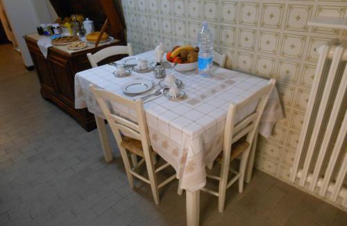 Serra de' Conti Bed & Breakfast | B&B Le Stanze del Chiostro