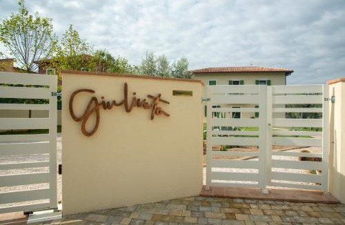 Foligno Bed & Breakfast | GIULIVETO Bed and Breakfast