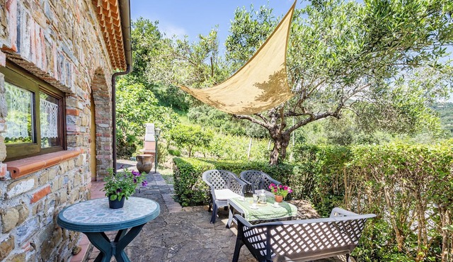Local Stone Cottage With Shared Pool