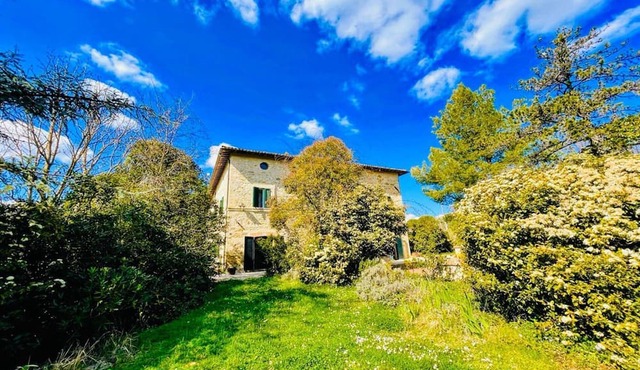 Eve house sleeps 5 with exclusive pool and gardens