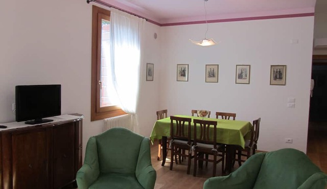 Nice family apartment in historical Villa Veneta with pool