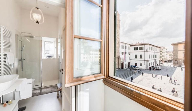 Petra Elegant, apartment in piazza del Carmine in Florence by Mmega