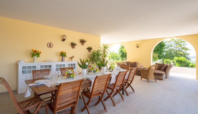 Private villa ideal location for families & weddings.