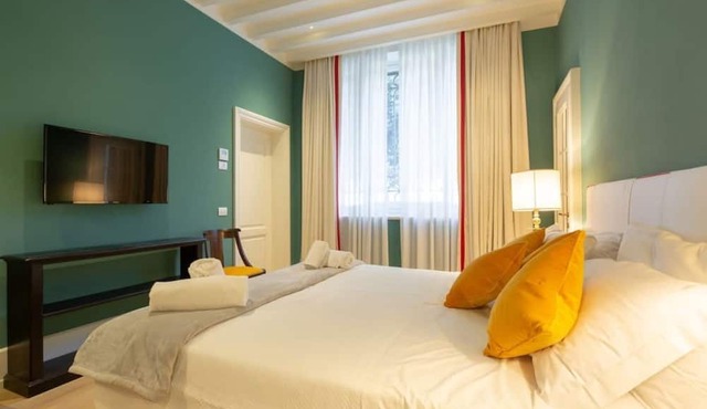 Villoresi Apt. 1 Stunning, newly-renovated designer apartment