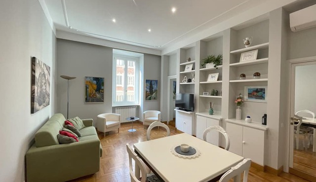 Apartment on Piazza del Popolo