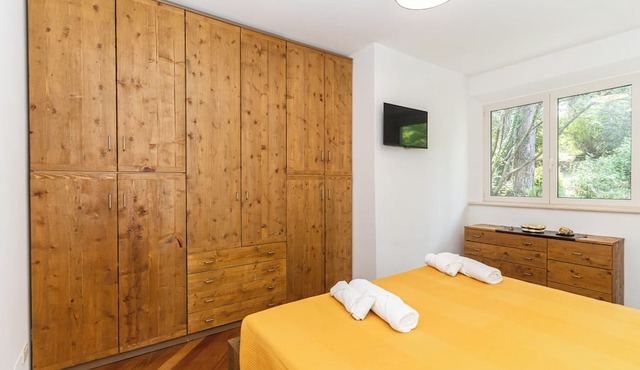 Prestigious apartment with two double bedrooms in a Relais with a pool