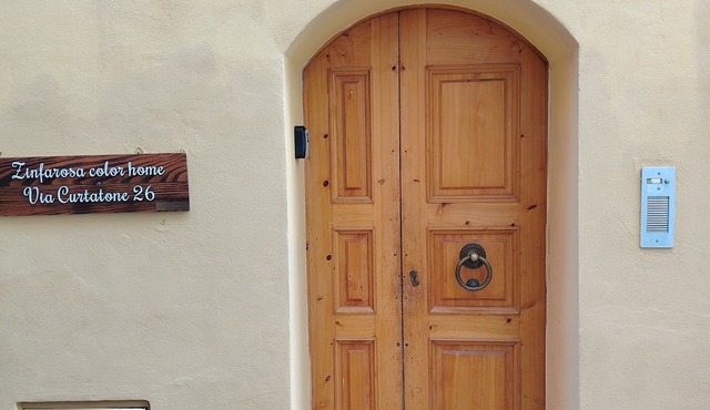 Zinfarosa Color Home, Historic Center