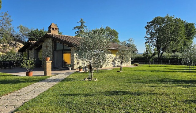 AT ALICE ASSISI'S HOUSE
