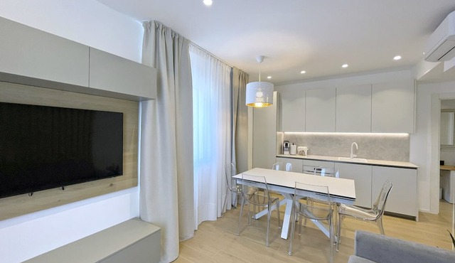 Arcioun Suite Apartment Via Bellaria