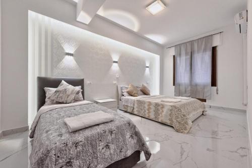 Venice Miramare 1