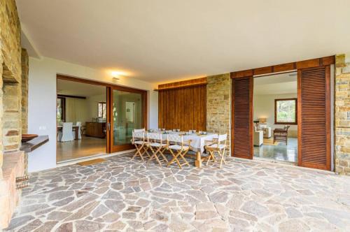 Roseraie Villa Heated Pool
